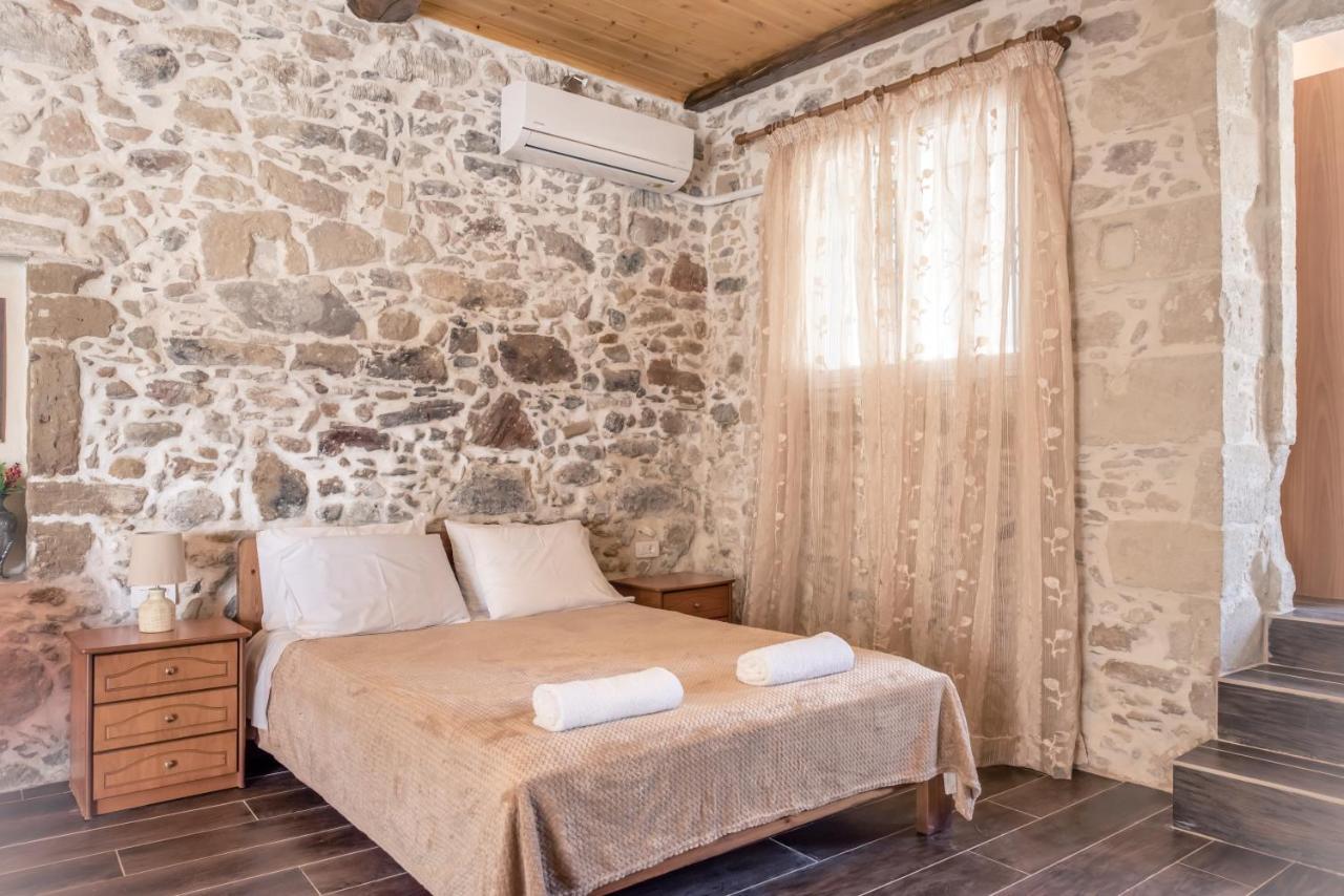 The Stone House Of Iakovos Villa Kaloudhiana Exterior photo